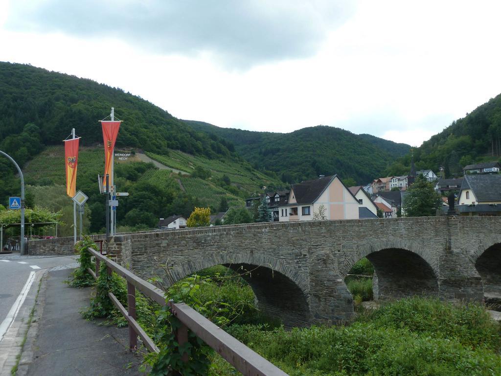 Relaxen im alten Winzerhaus Fewo OG Rech Exterior foto
